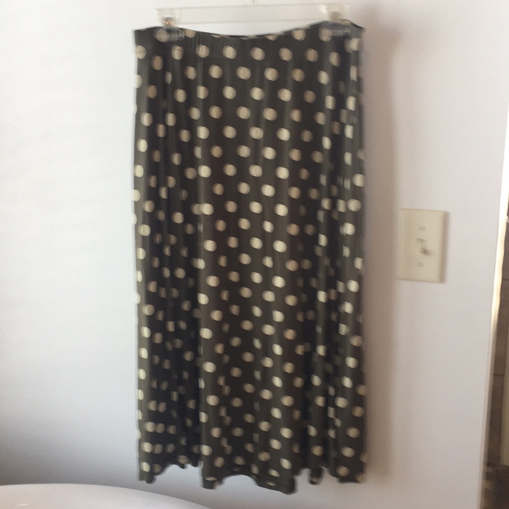 Boden full stretchy skirt.